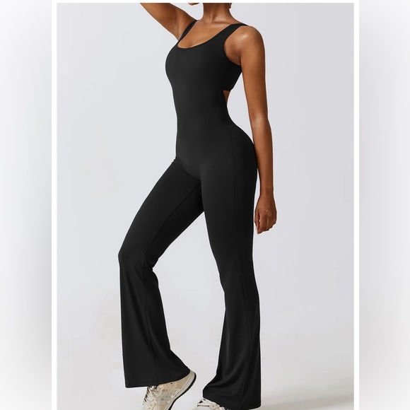 Trendy,  Backless Jumpsuit  Bodysuit with Flared Legs in Size Sm in Black - Picture 4 of 16